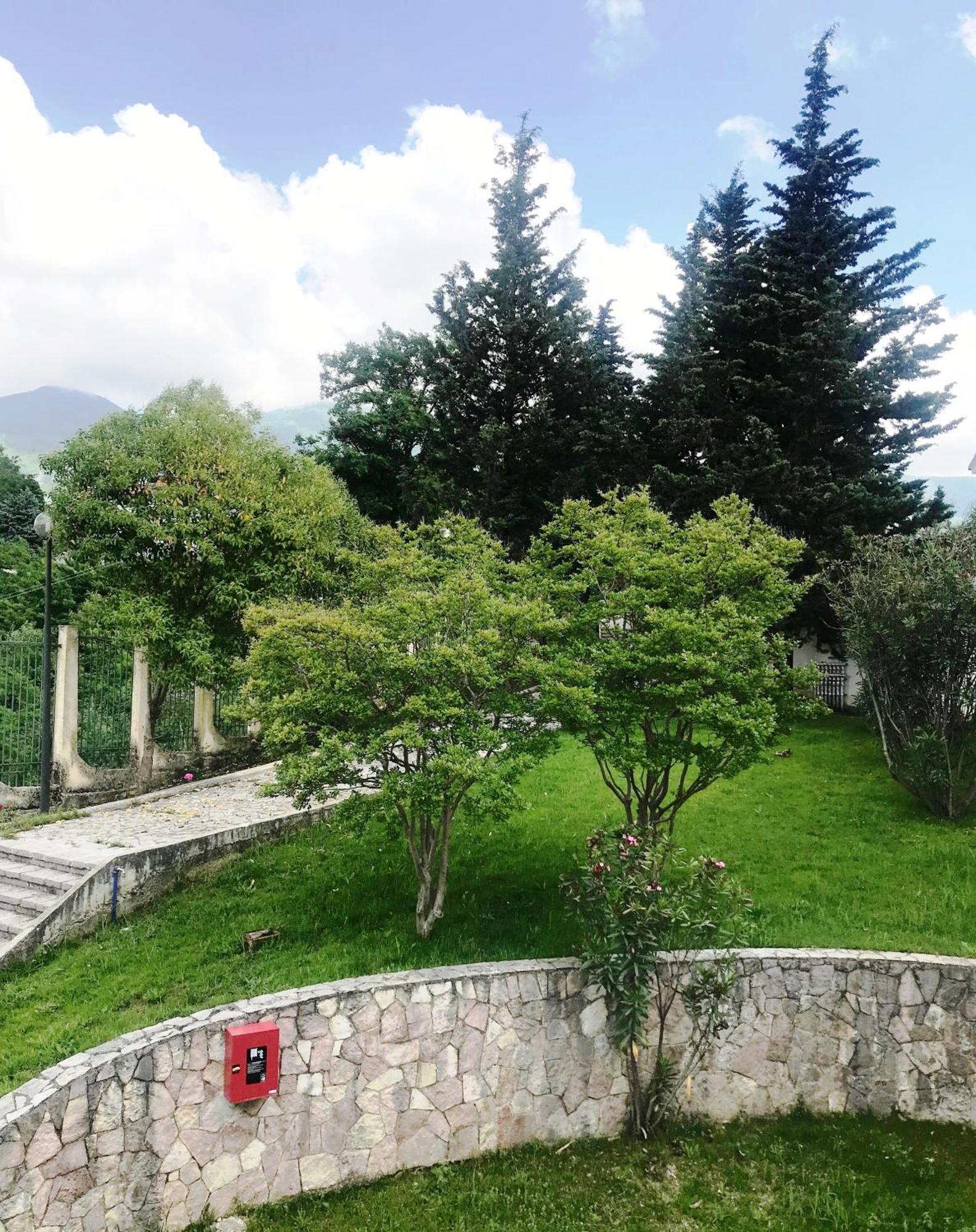 Chateau Linza Resort Tiranë Luaran gambar
