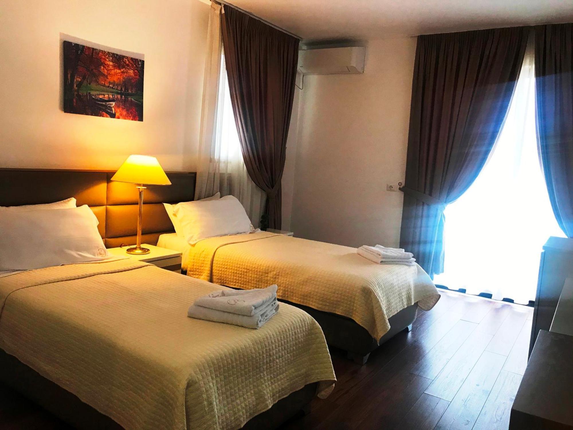 Chateau Linza Resort Tiranë Luaran gambar
