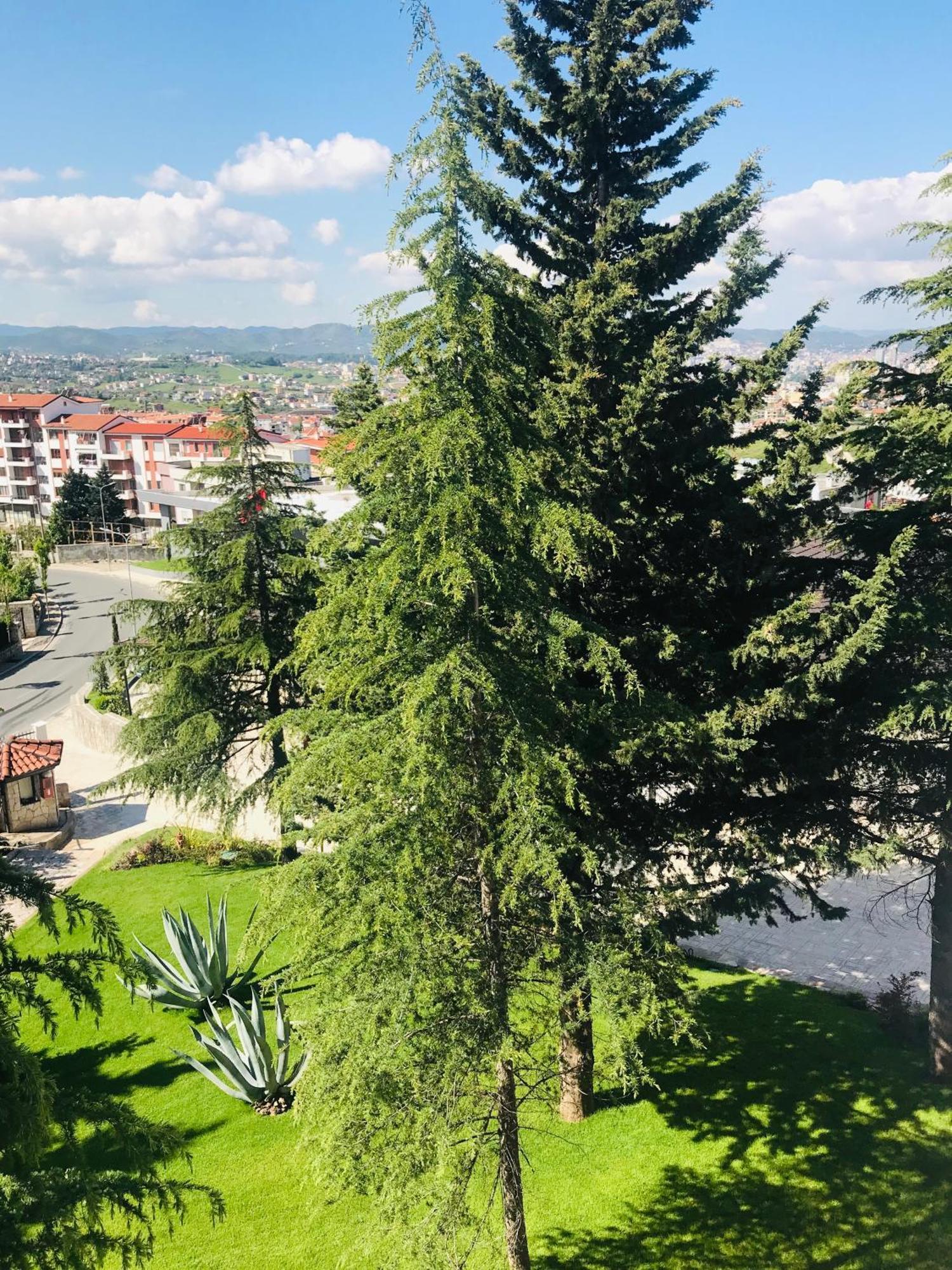 Chateau Linza Resort Tiranë Luaran gambar