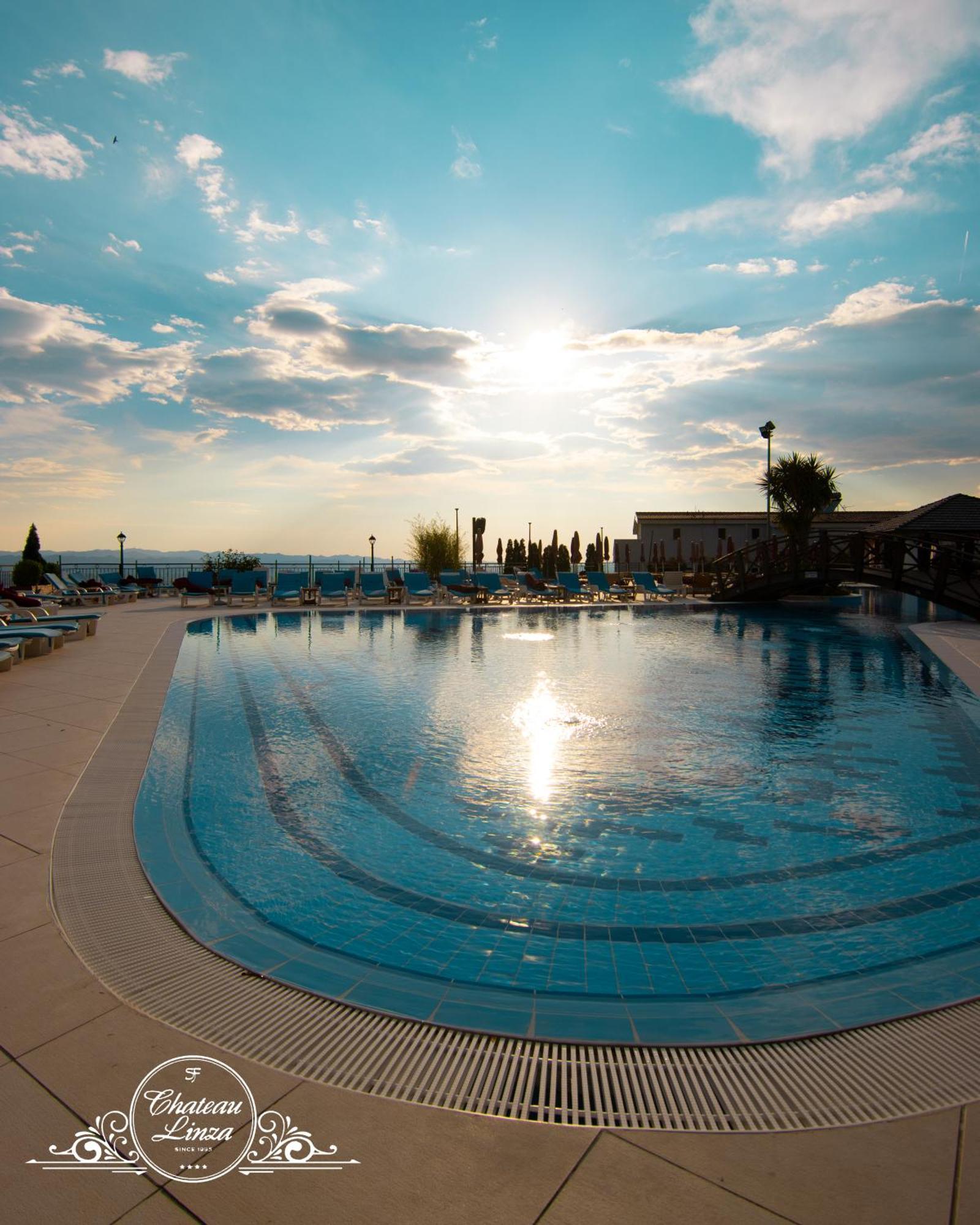 Chateau Linza Resort Tiranë Luaran gambar