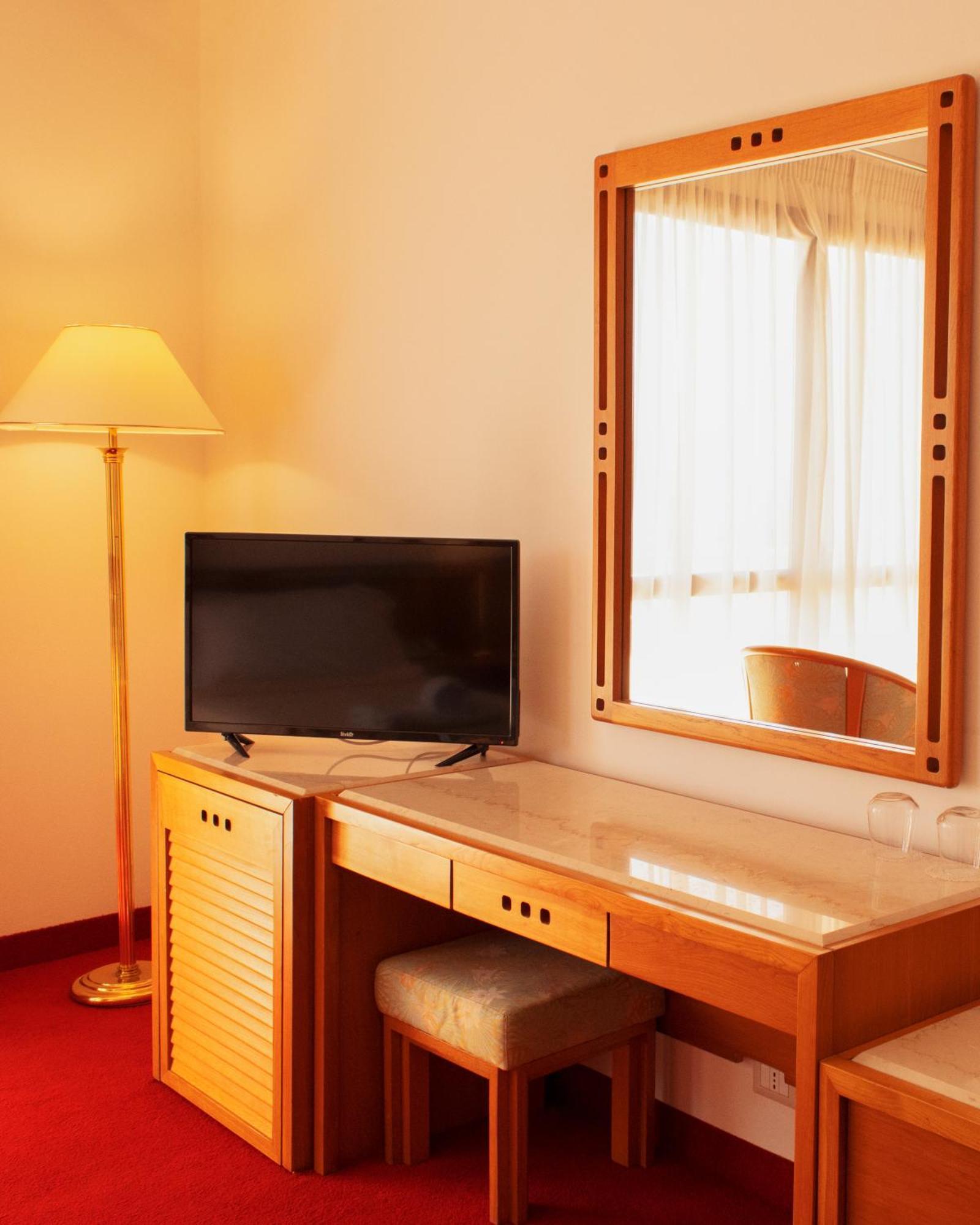 Chateau Linza Resort Tiranë Luaran gambar