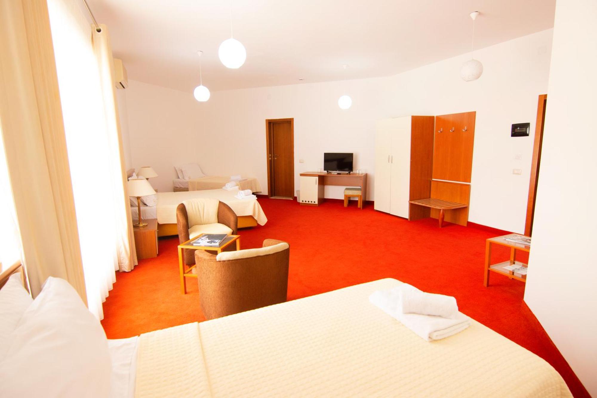 Chateau Linza Resort Tiranë Luaran gambar