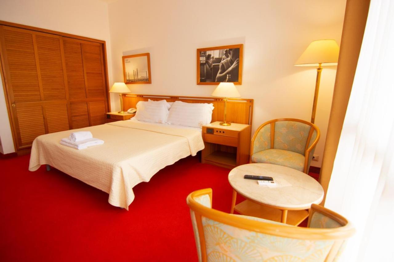 Chateau Linza Resort Tiranë Luaran gambar