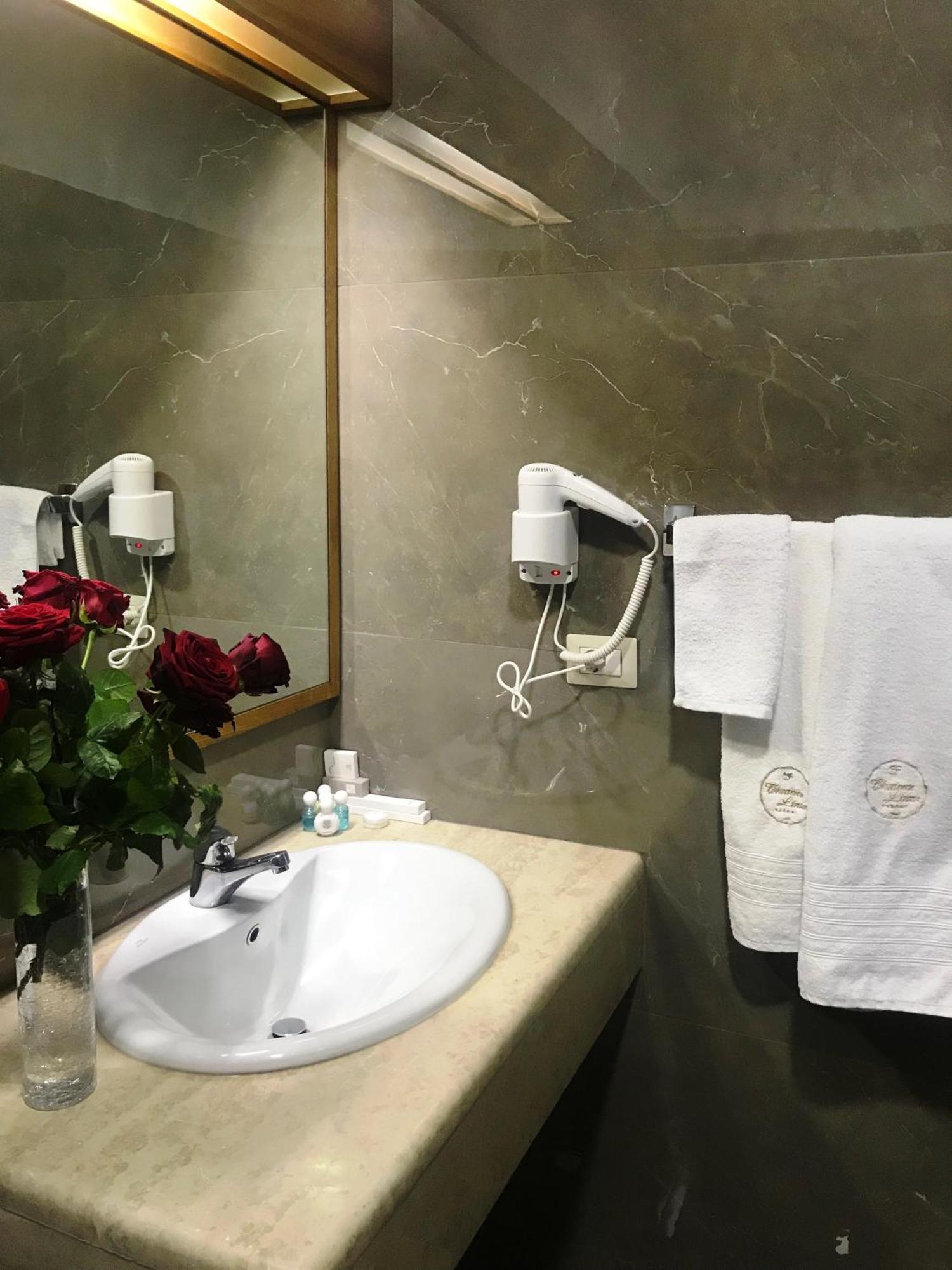 Chateau Linza Resort Tiranë Luaran gambar