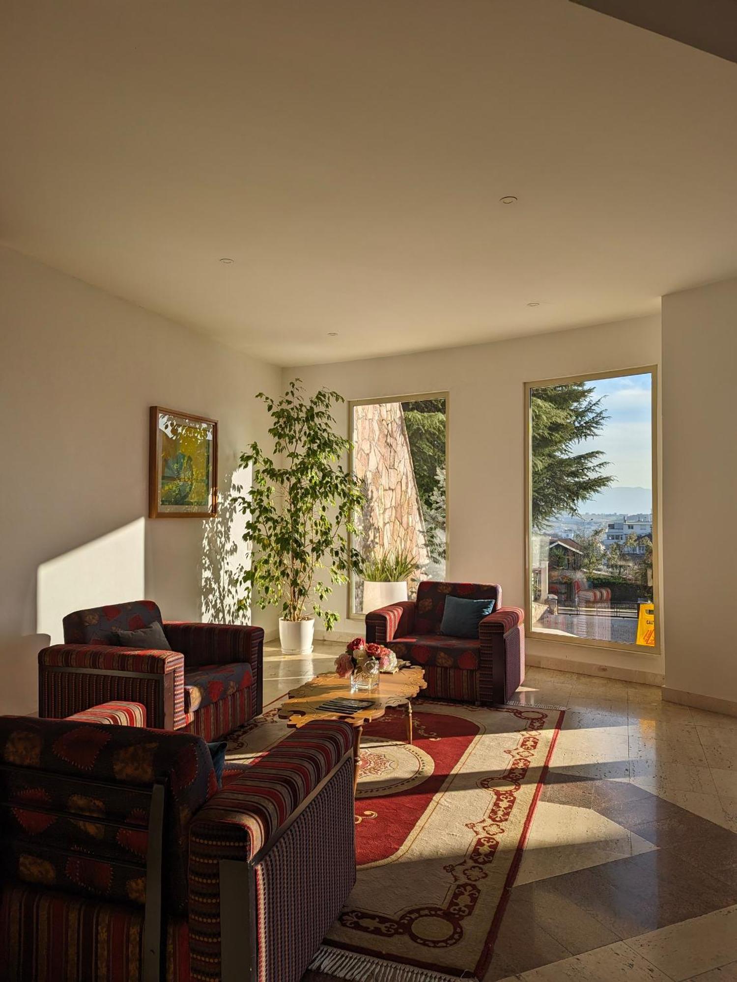 Chateau Linza Resort Tiranë Luaran gambar